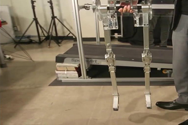 愛來奇步行器第二階段